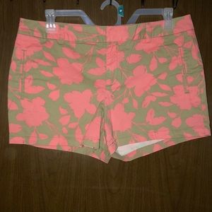 WOMEN’S JCP CHINO STYLE SHORTS SIZE 14